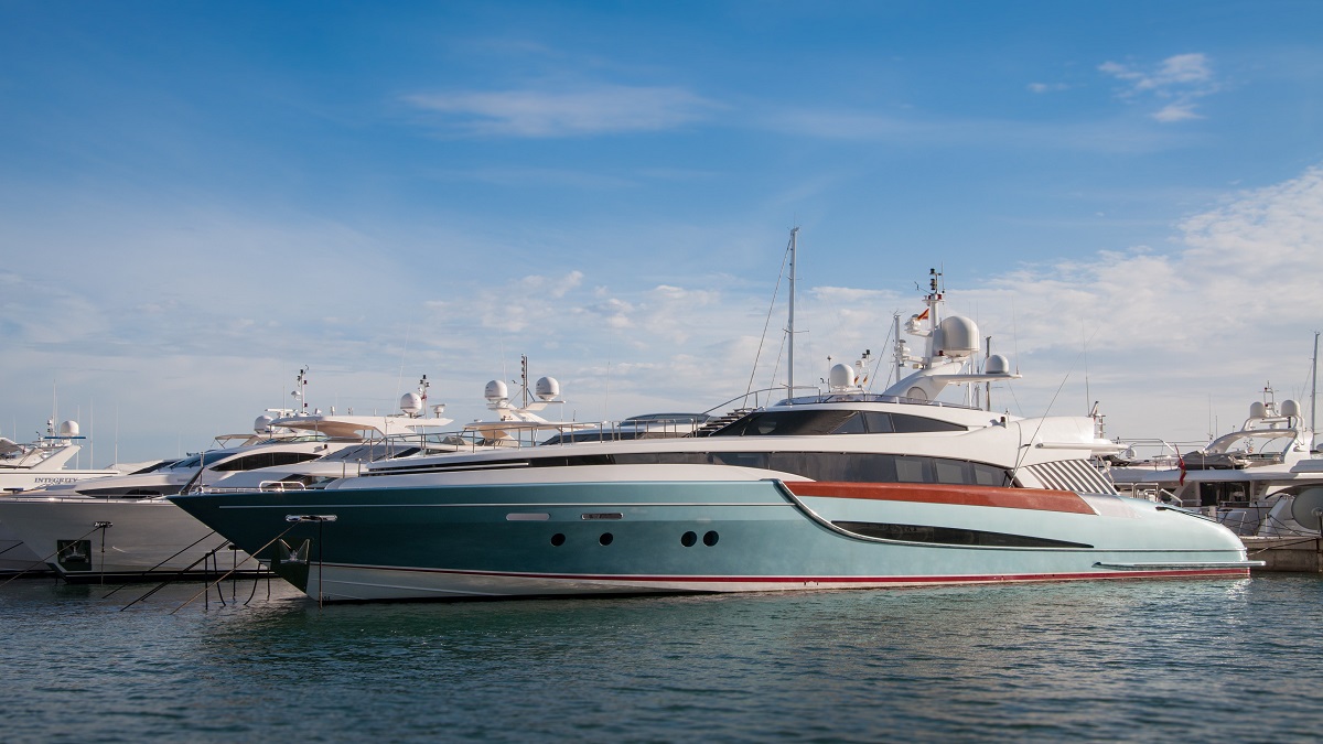 Private vs. Commercial Yacht Registration: Structural Trade-Offs, Technical Compliance, and Import Duty Mechanics